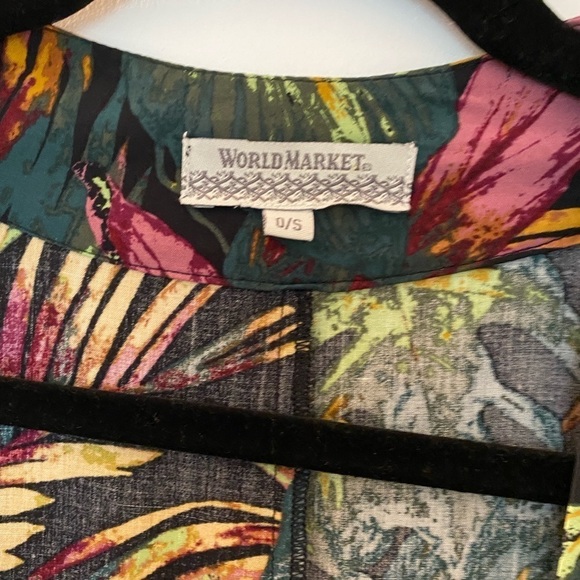 World Market caftan, or kimono.  One size . Black, gold, red, green print. - Picture 5 of 6